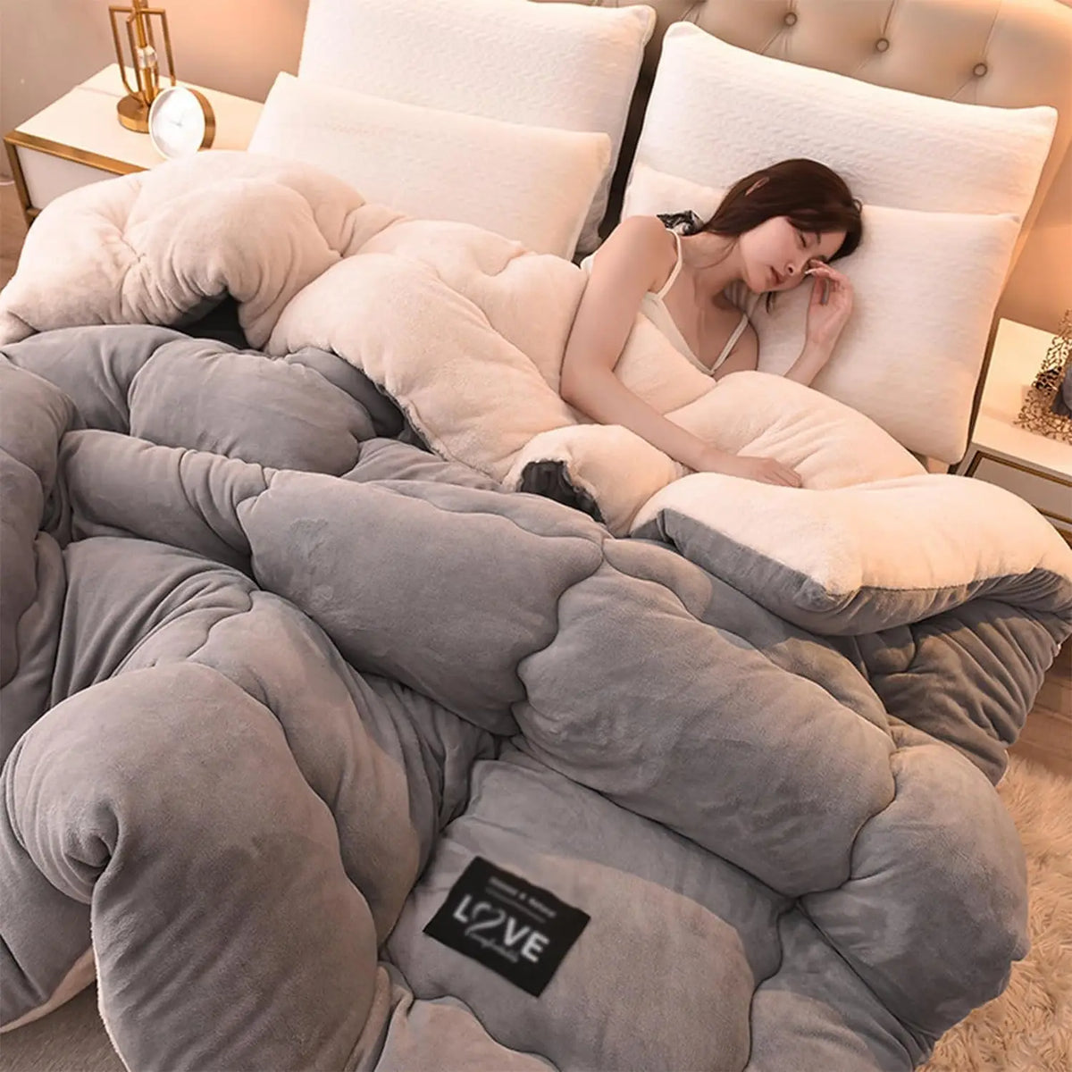 Winter Bedding Thick Quilt Blanket Thickened Warm Flannel Fleece Comforter
